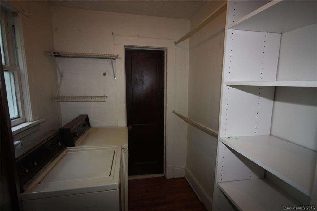 1 Salem Avenue - Photo 7