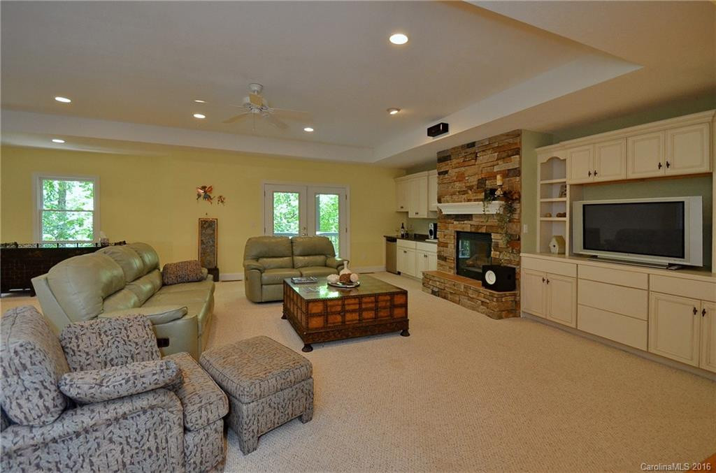 526 Overlook Drive - Photo 8