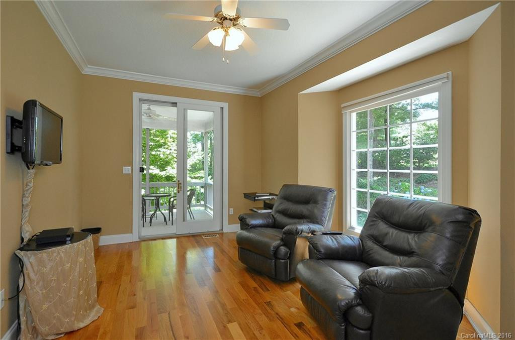 526 Overlook Drive - Photo 10