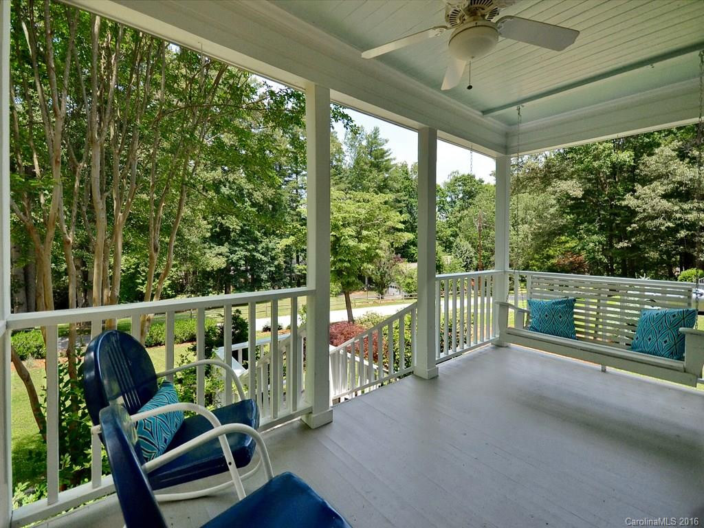 1909 Trellis Lane - Photo 2