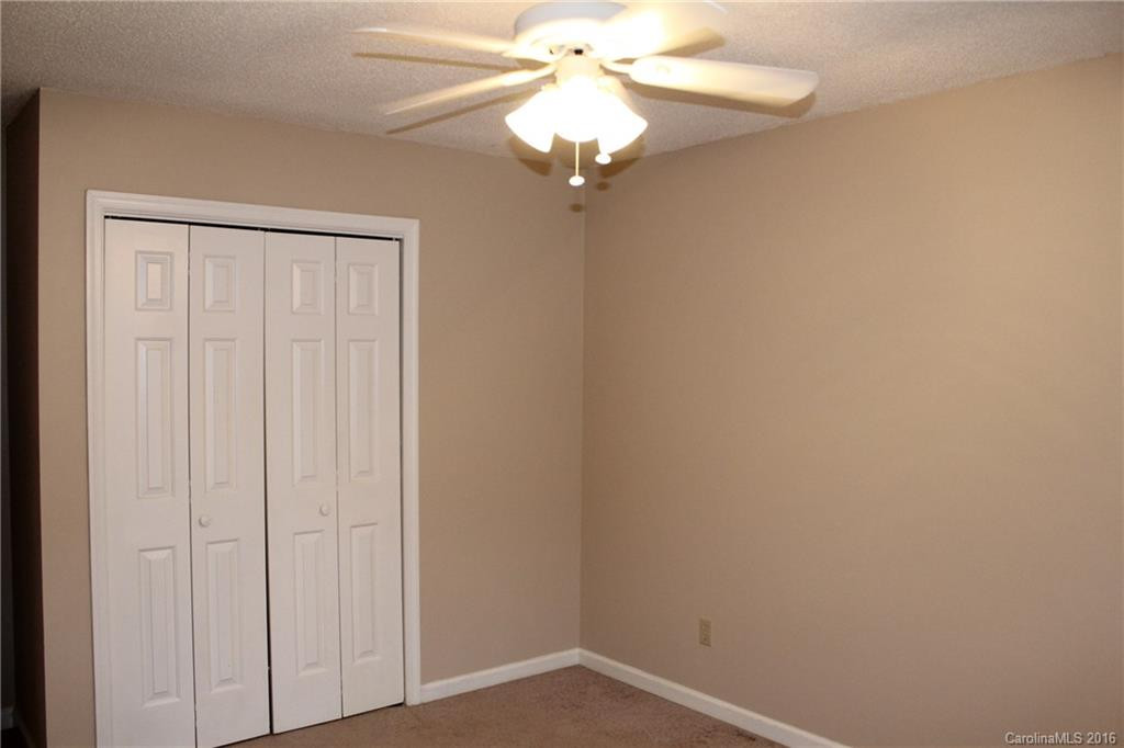 402 Glensprings Court #43 - Photo 9