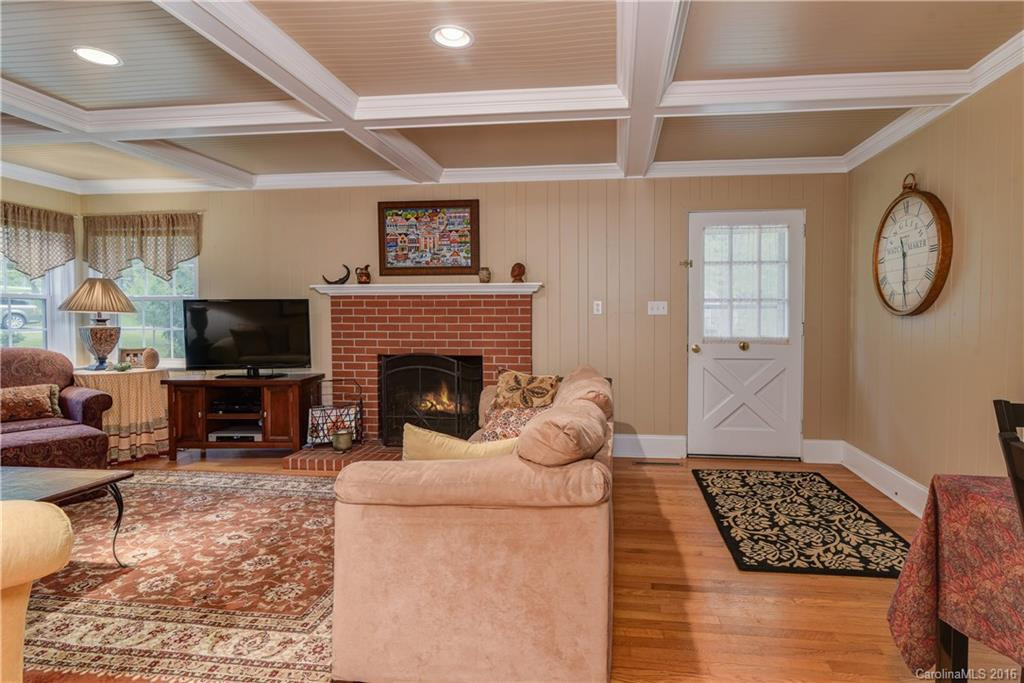 623 Ferncliff Lane - Photo 6