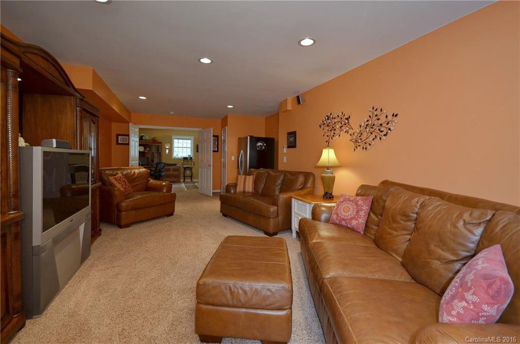 19 Maple Street #15 - Photo 17