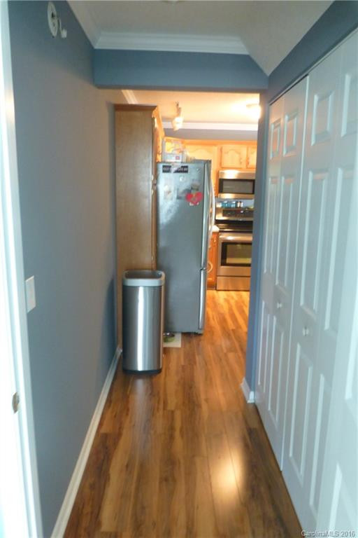 205 Waters Edge Drive #U205 - Photo 10