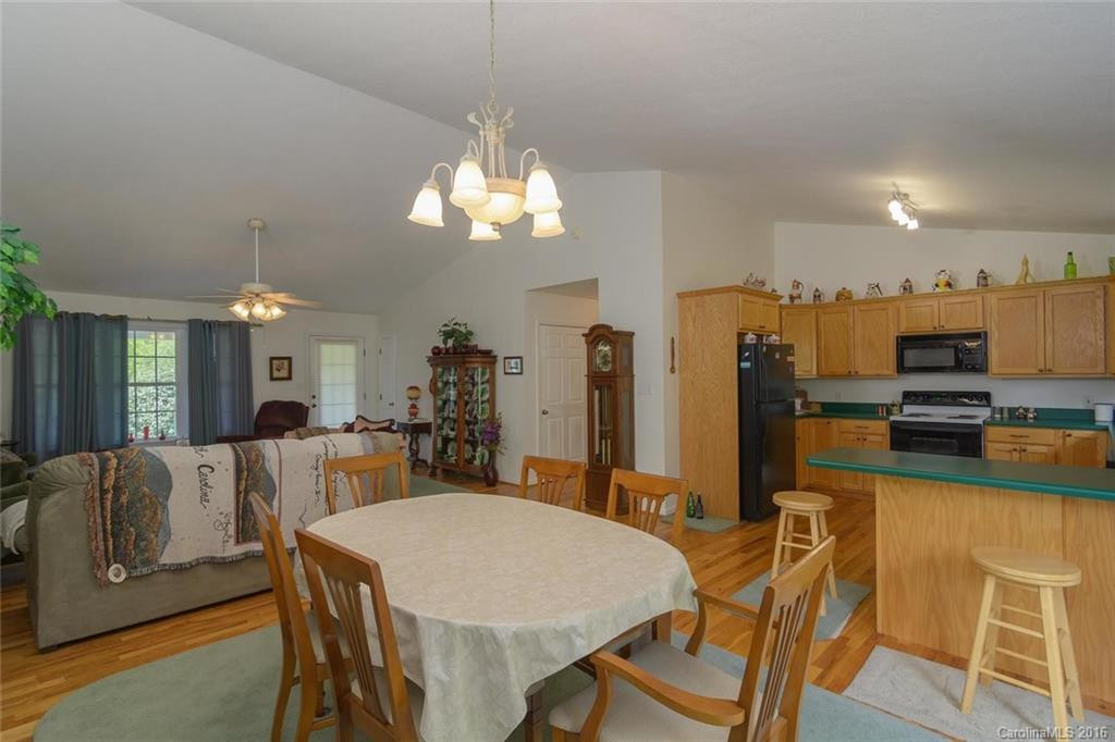 185 Lower Georges Fork Road - Photo 4