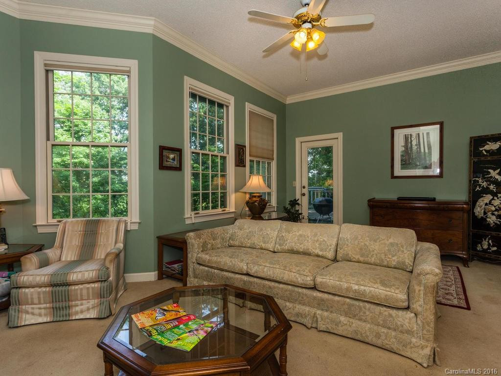 38 Red Oak Drive - Photo 7