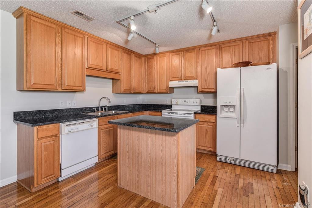 595 Hunters Ridge Road #20 - Photo 11