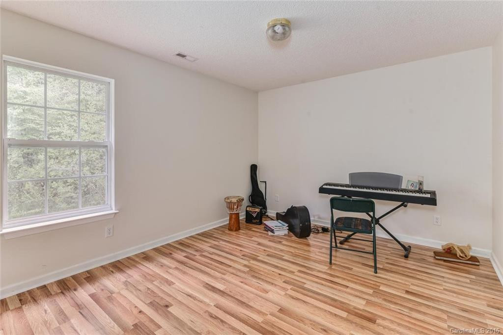 595 Hunters Ridge Road #20 - Photo 16