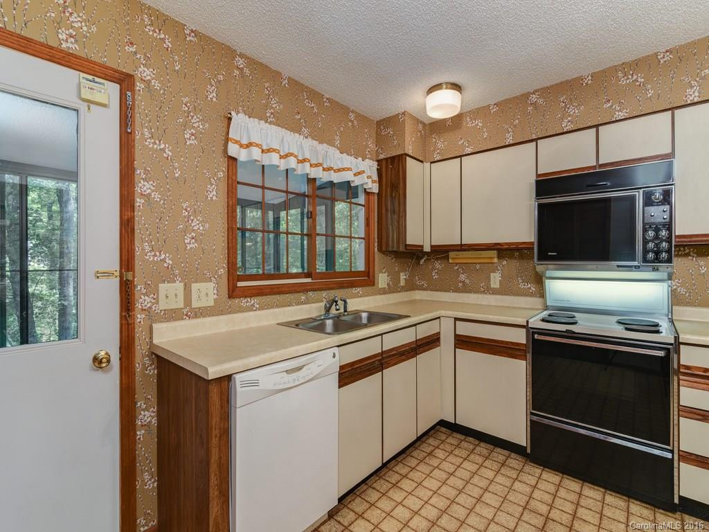 8205 Terra Drive #A - Photo 9