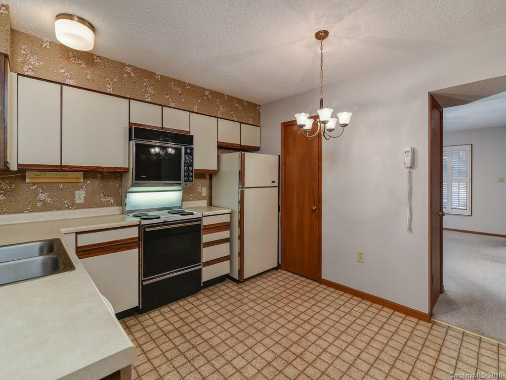 8205 Terra Drive #A - Photo 10