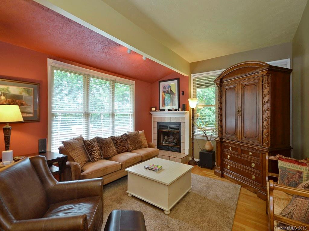 7 Bowling Green Lane #2 - Photo 3