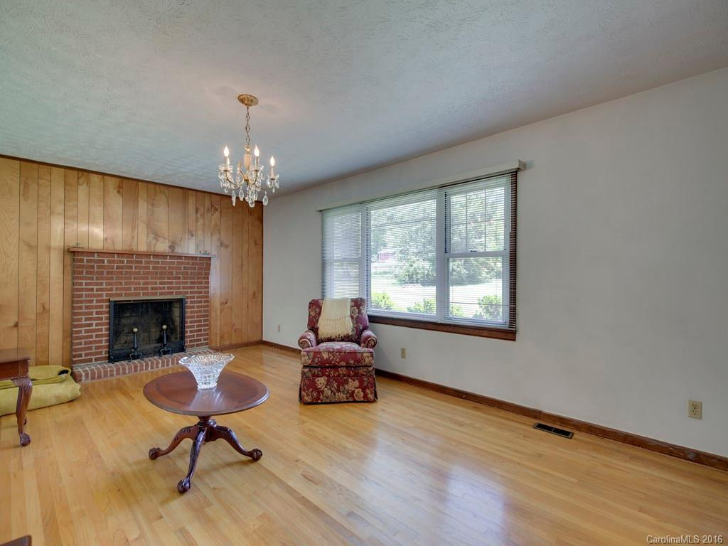 228 Hoopers Creek Road - Photo 2