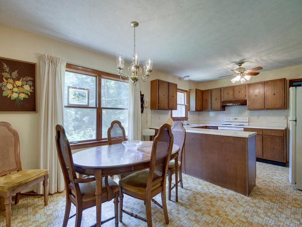 228 Hoopers Creek Road - Photo 4
