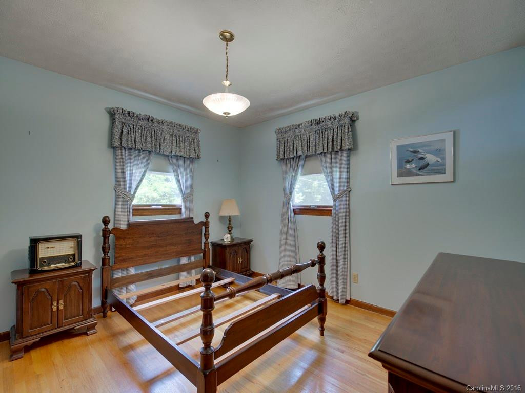 228 Hoopers Creek Road - Photo 8