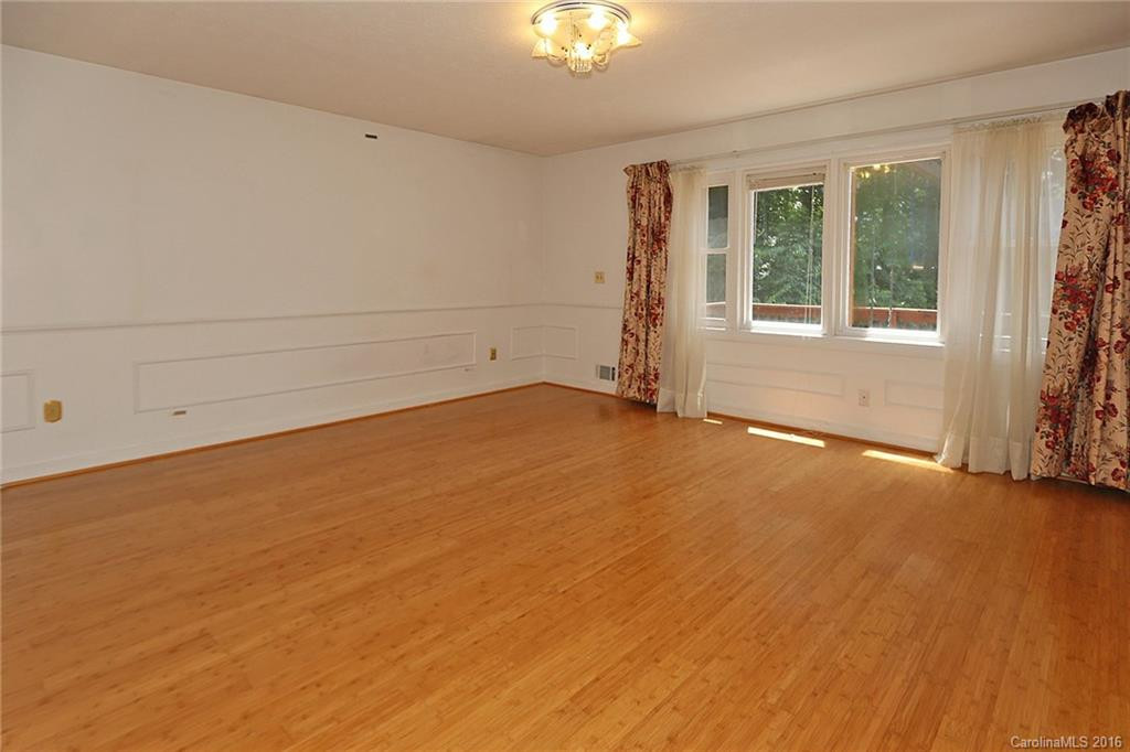 121 Oak Park Drive - Photo 11