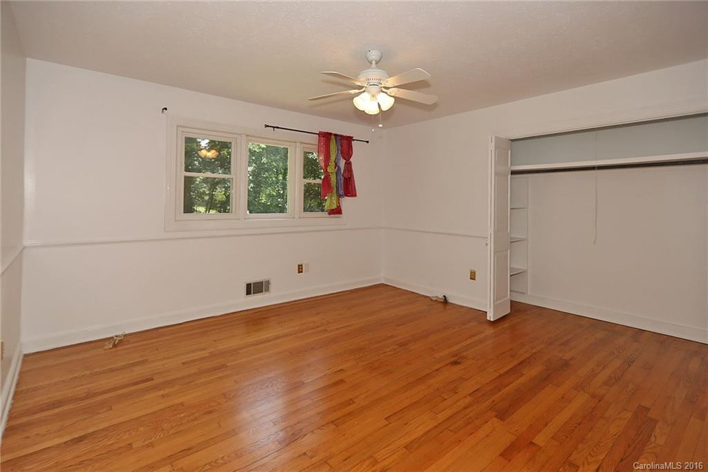 121 Oak Park Drive - Photo 14