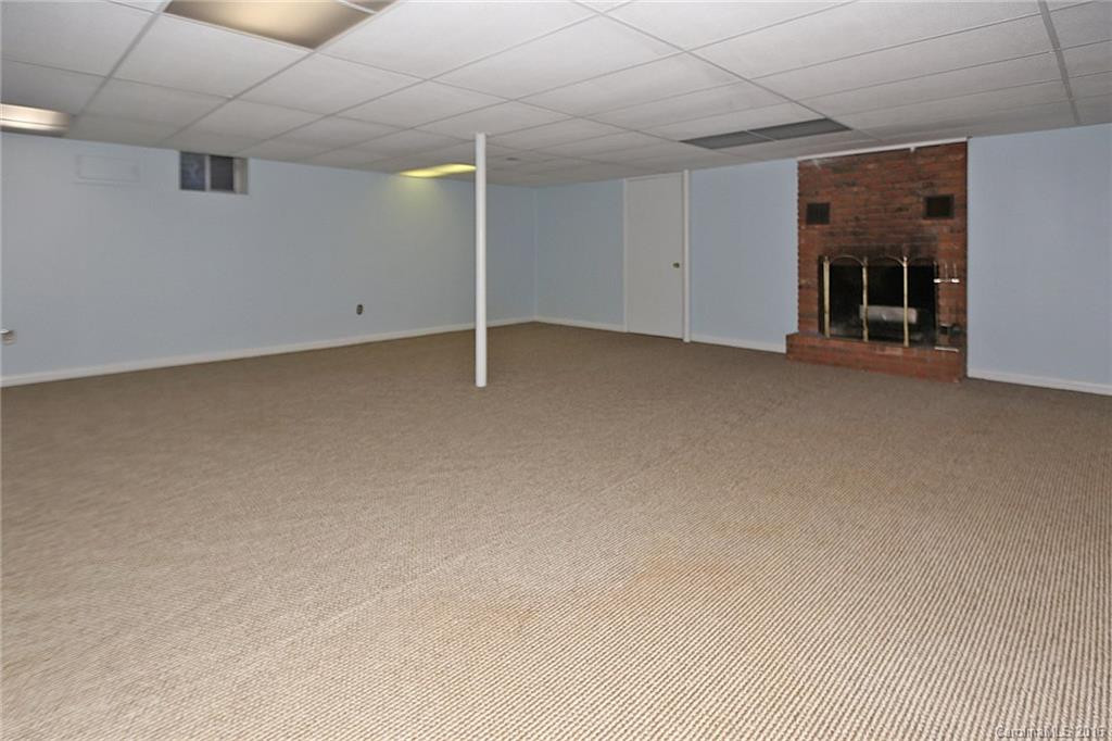 121 Oak Park Drive - Photo 18