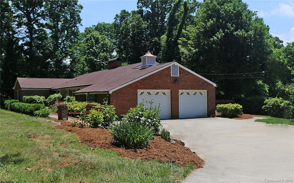 121 Oak Park Drive - Photo 3