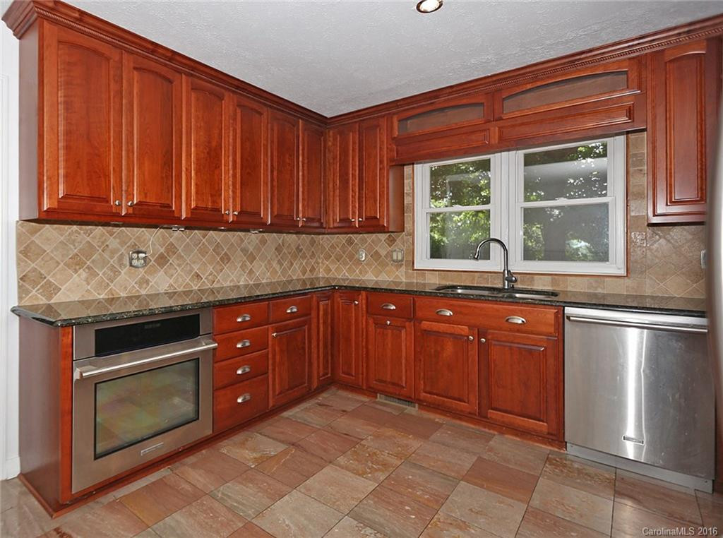 121 Oak Park Drive - Photo 5