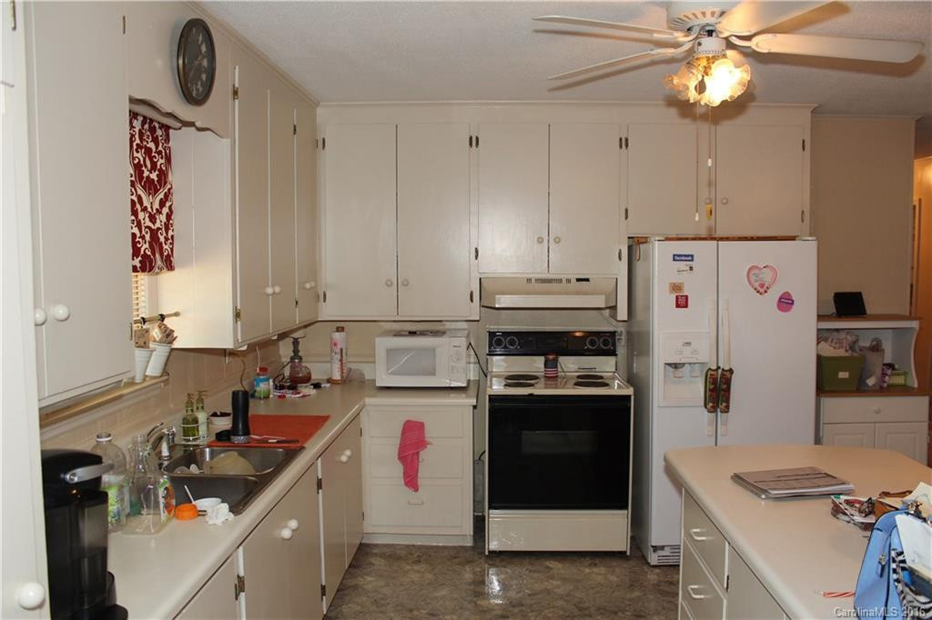 1070 Piedmont Road - Photo 9