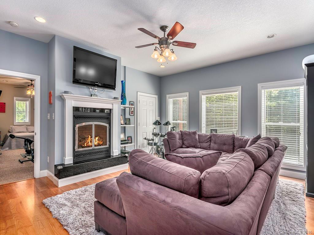 329 Scarlet Tanager Court - Photo 8