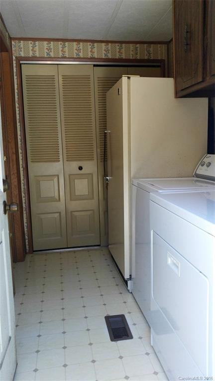 8545 Parker Avenue - Photo 5
