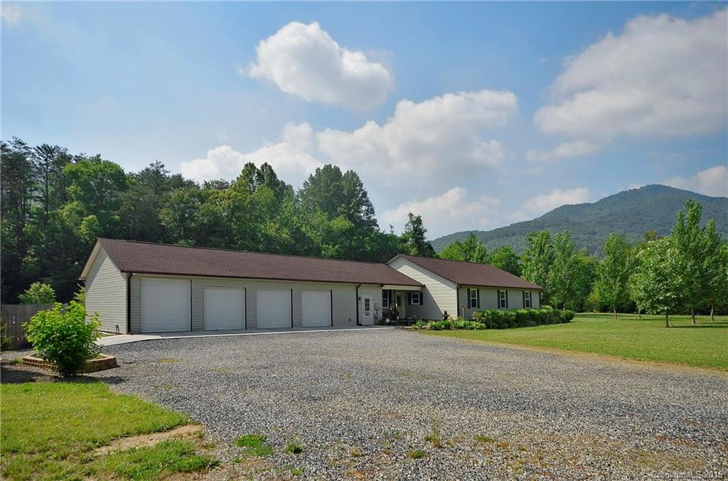 69 Beaverdam Loop