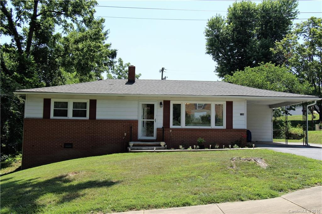 1106 Justice Street - Photo 2