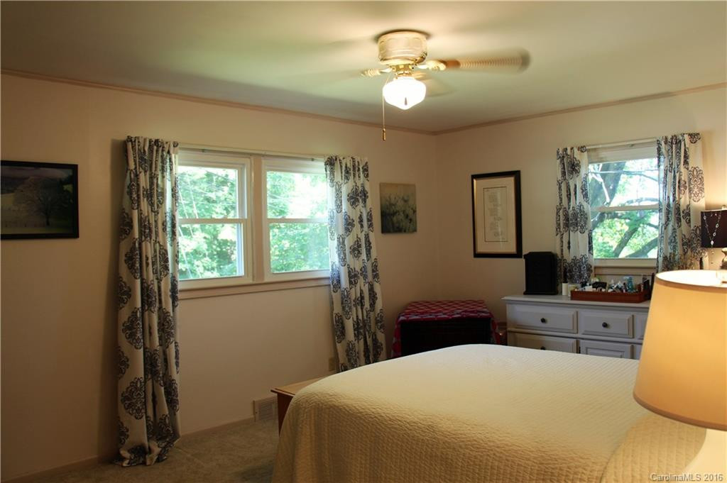 1106 Justice Street - Photo 12
