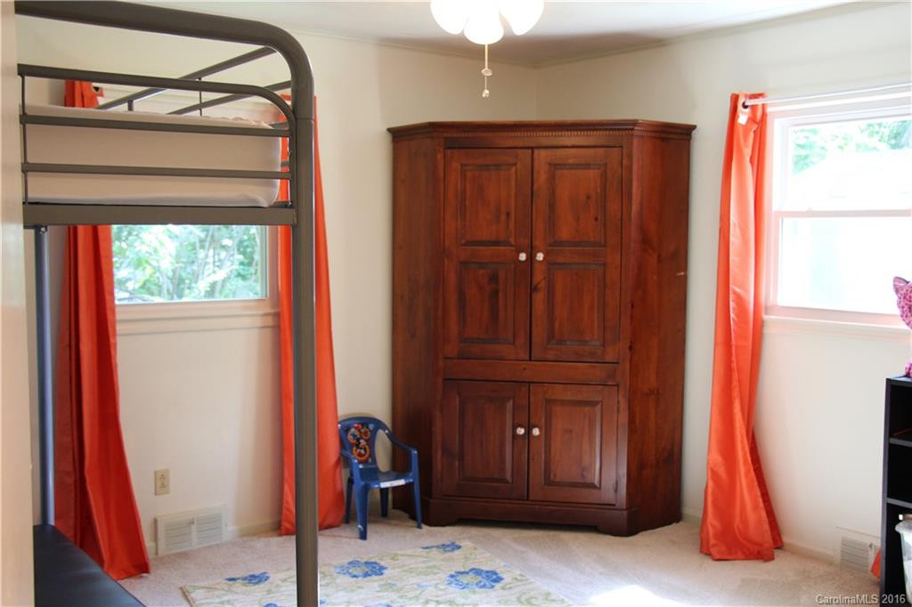 1106 Justice Street - Photo 16