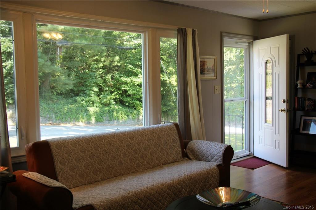 1106 Justice Street - Photo 5