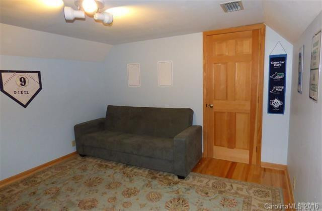 2686 Knob Mountain Drive - Photo 18