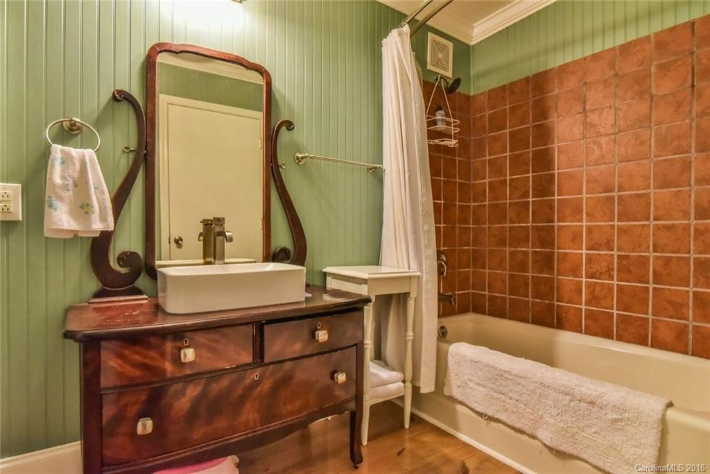 710 Azalea Avenue - Photo 11
