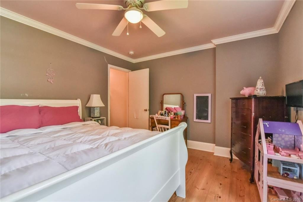 710 Azalea Avenue - Photo 12