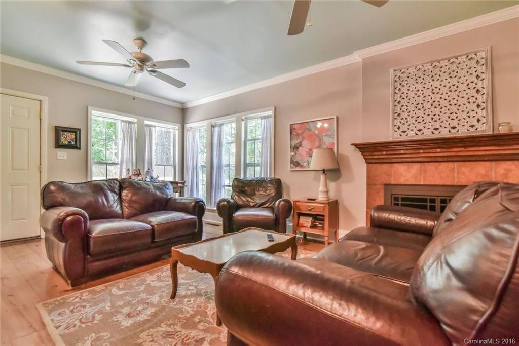 710 Azalea Avenue - Photo 4