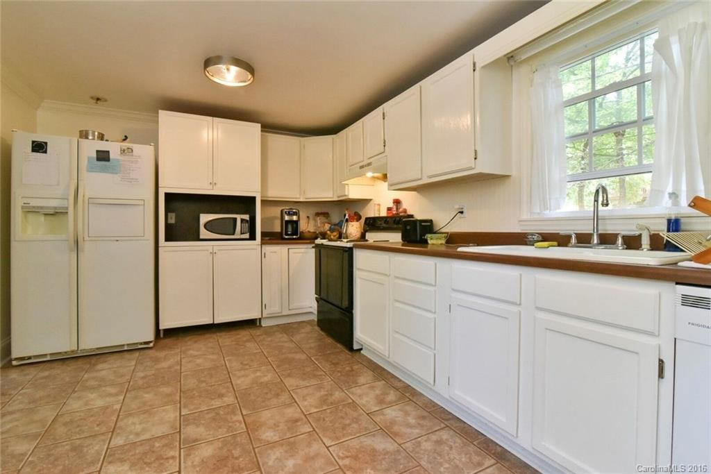 710 Azalea Avenue - Photo 6