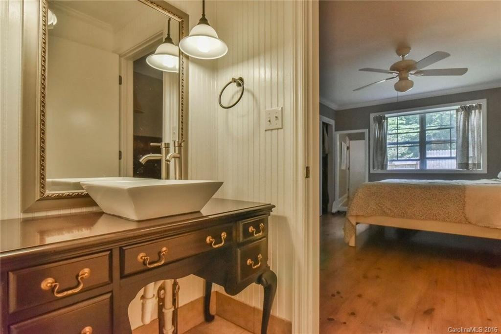 710 Azalea Avenue - Photo 10