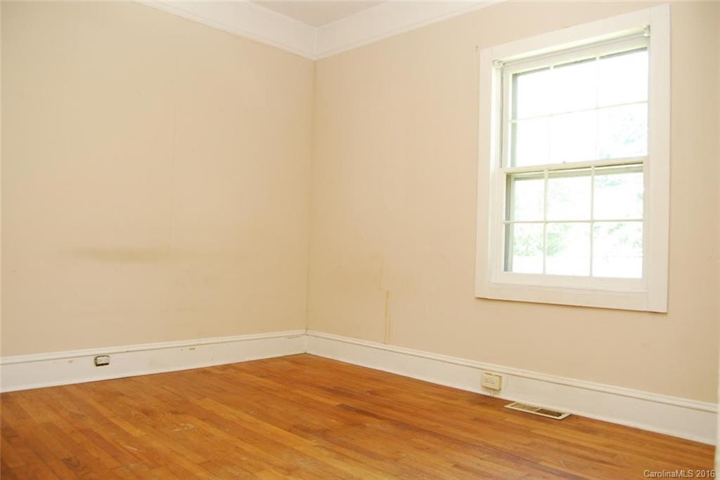212 Rutledge Drive - Photo 5