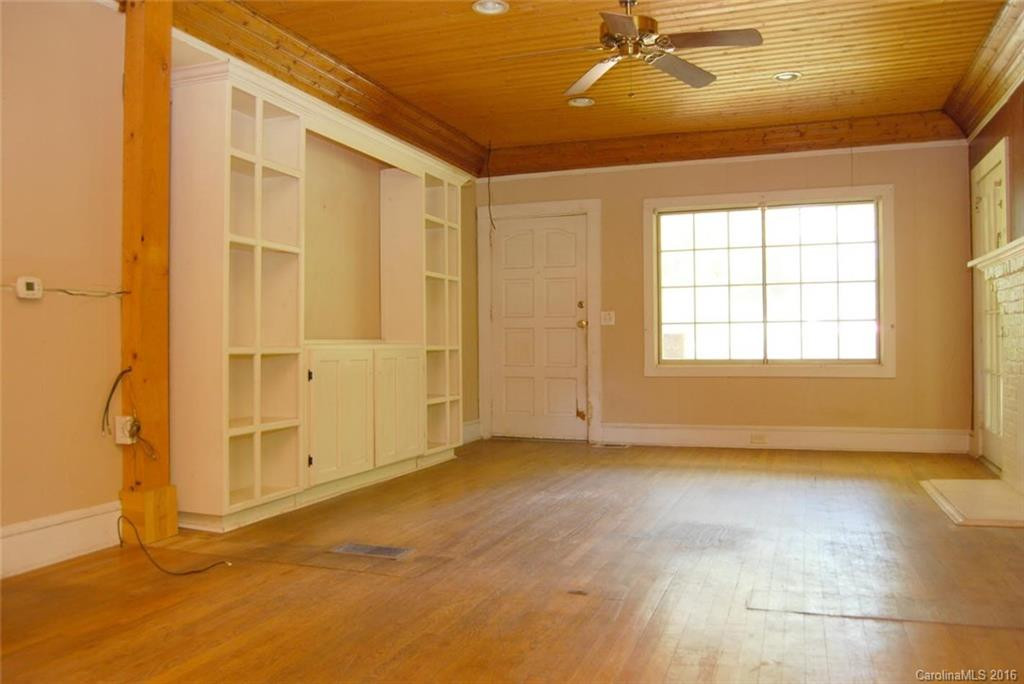 212 Rutledge Drive - Photo 8