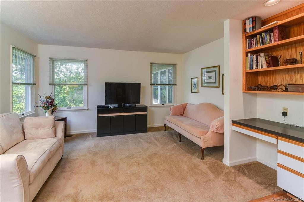 7 Governors Drive - Photo 8