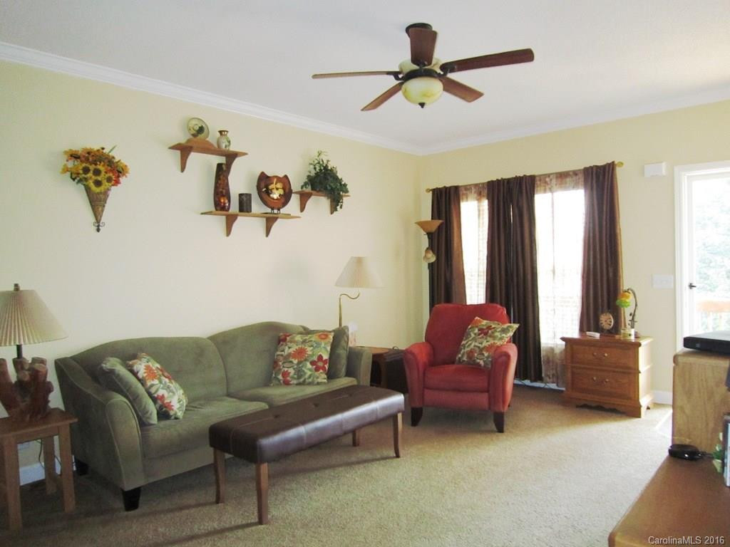 21 Wesley Drive - Photo 4