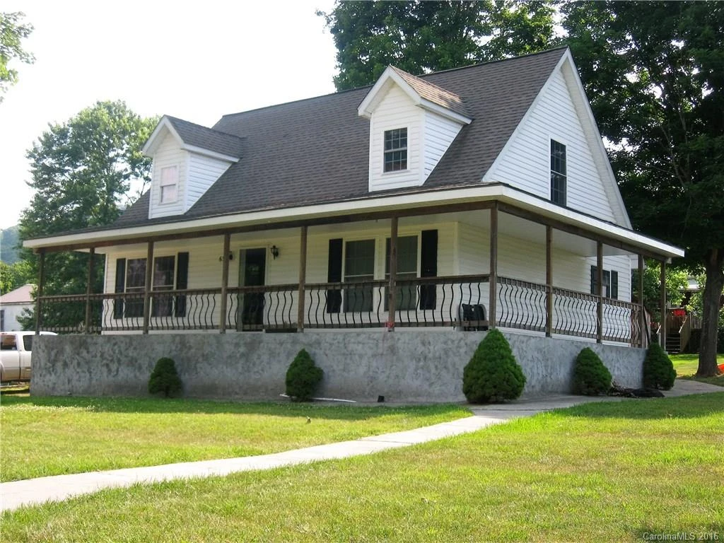 63 Phillipsville Loop