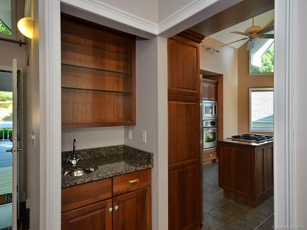 120 Overlook Drive #V-32 - Photo 8