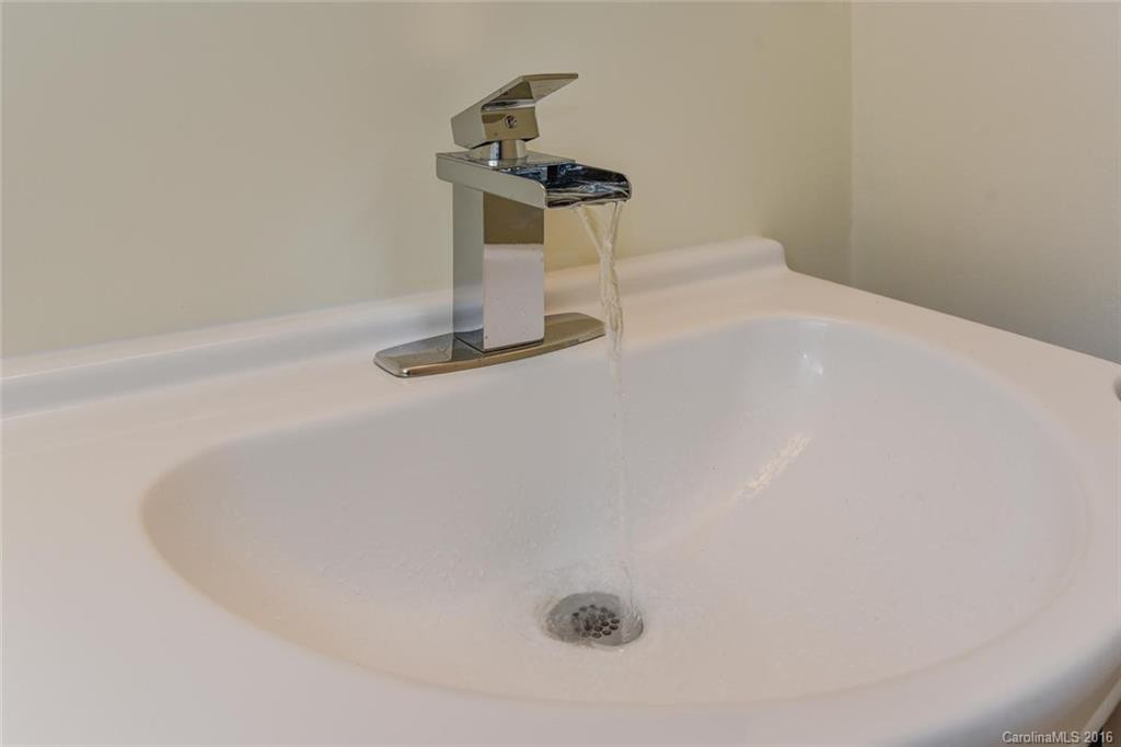 111 Summerglen Drive - Photo 12