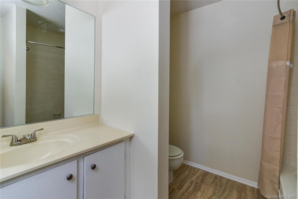111 Summerglen Drive - Photo 15