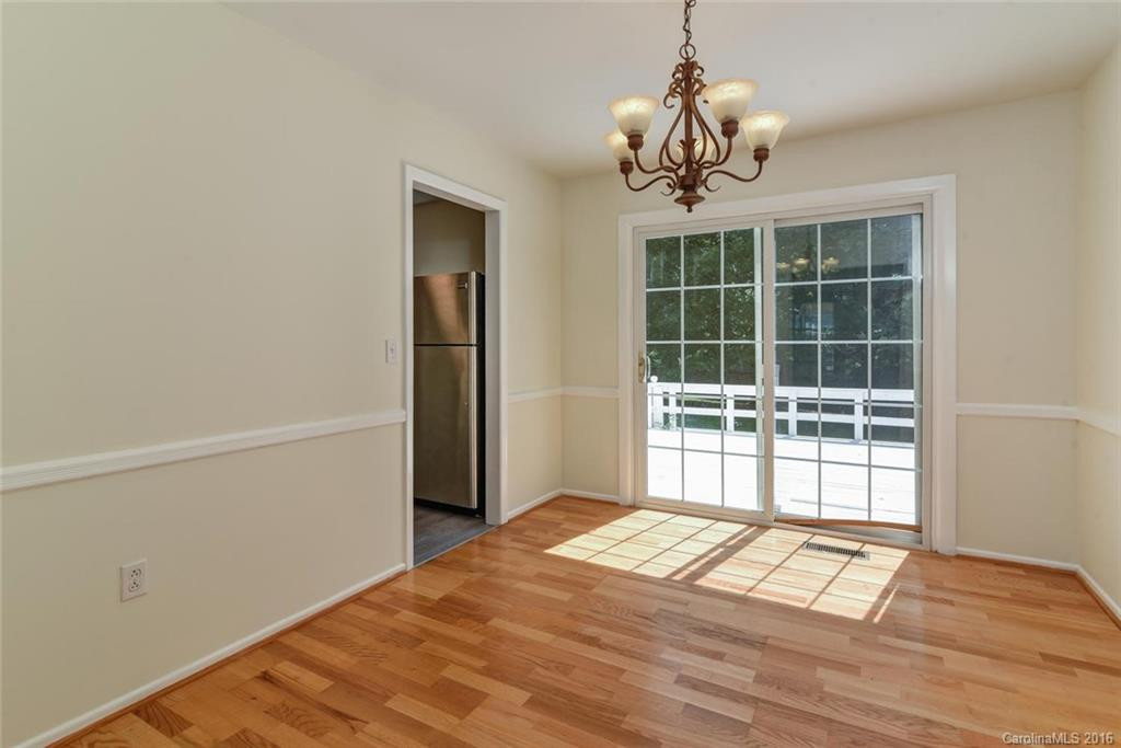 111 Summerglen Drive - Photo 7