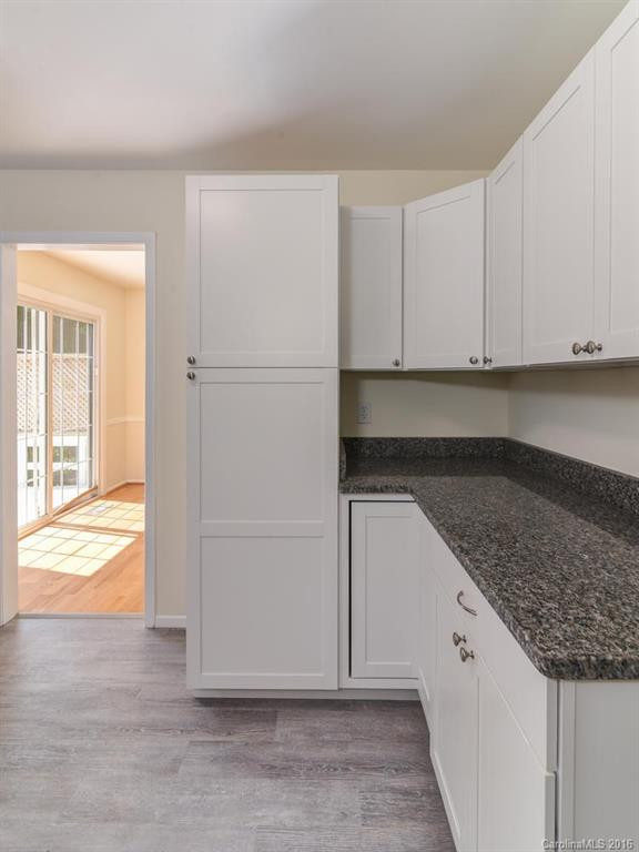 111 Summerglen Drive - Photo 10