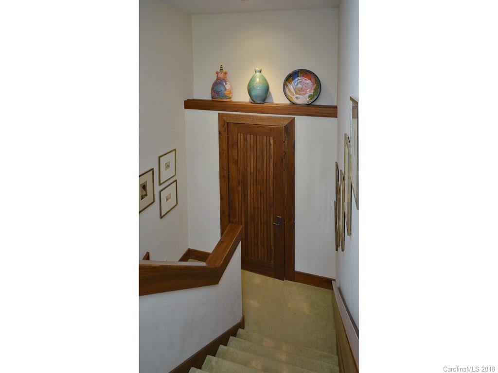 448 High Drive - Photo 18