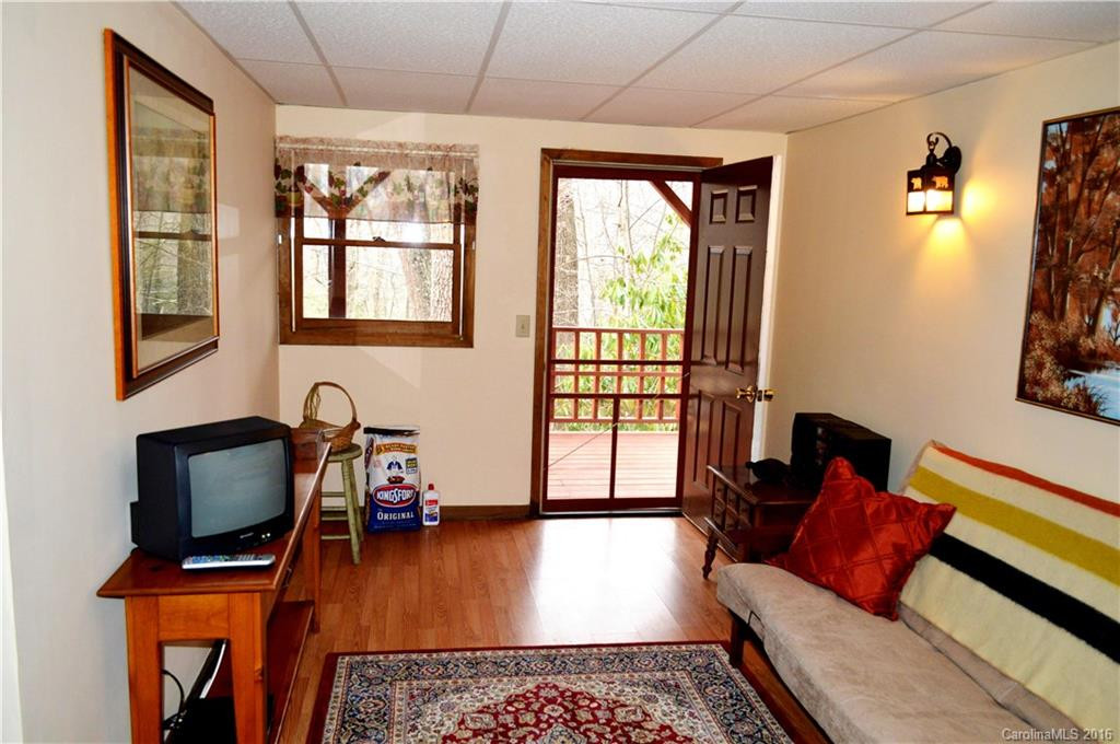 613 Summit Drive - Photo 11