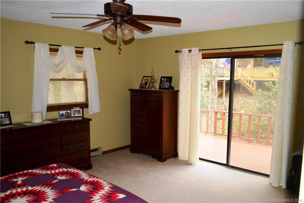 613 Summit Drive - Photo 7